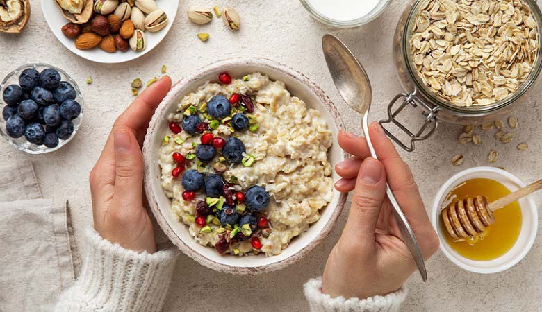 Health Benefits of Eating Oats, Types of Oats, Oats Nutrition, Oats for Weight Loss & Heart Health